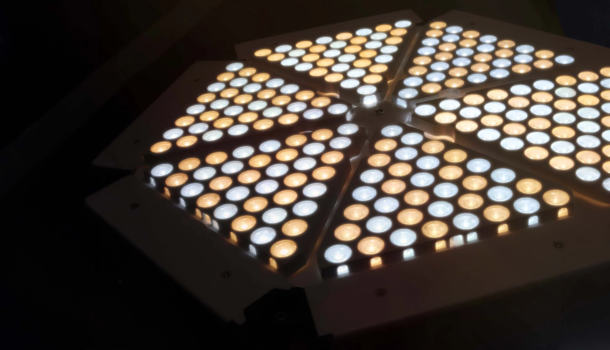 Sumolight SUMOSPACE+ — hex panel lit with warm and cool LEDs